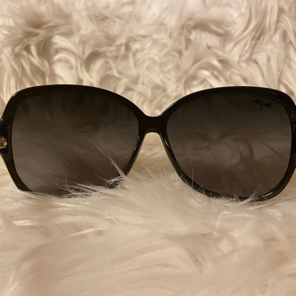 Maui Jim | Oversized Sun Glasses - Picture 4 of 7